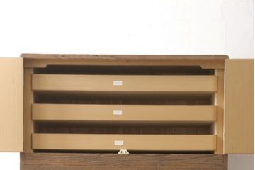 中古　美品　伝統工芸士　岡本国昭作　紀州　焼桐仕上げの衣装盆付き総桐箪笥(並厚)・上段(桐たんす、着物箪笥、衣装箪笥)(R-081482)