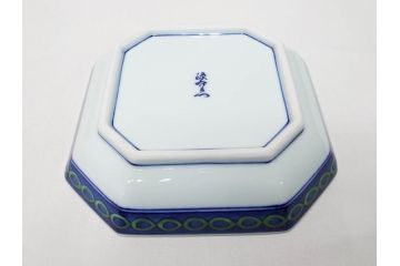 源右衛門窯　有田焼　緑彩葡萄絵　赤絵梅地紋　染付梅鳥　古染風梅紋　染付梅地紋絵割?　食卓に華を添える小鉢5客&中方皿4枚セット(果物、花、向付、深鉢、深皿、角皿、中皿、和皿、和食器、裏印、共箱付き)(R-081492)