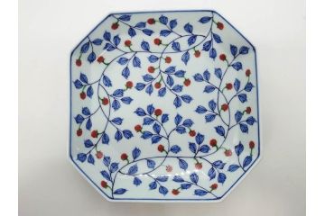 源右衛門窯　有田焼　染錦苺絵　染付梅鳥　染錦熨斗絵　繊細な色付が見事な皿5枚&方皿3枚セット(いちご、果物、銘々皿、中皿、角皿、変形皿、深皿、和皿、和食器、共箱付き)(R-081493)