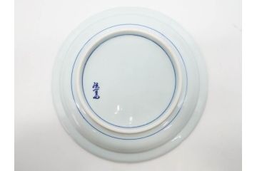 源右衛門窯　有田焼　染付四方唐草　(大)約22cm　7.3寸　(小)約19cm　6.2寸　上品な佇まいの中皿10枚セット(花、取り皿、和皿、和食器、裏印、共箱付き、七寸三分、六寸二分)(R-081496)
