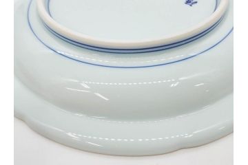 源右衛門窯　有田焼　染付四方唐草　(大)約22cm　7.3寸　(小)約19cm　6.2寸　上品な佇まいの中皿10枚セット(花、取り皿、和皿、和食器、裏印、共箱付き、七寸三分、六寸二分)(R-081496)