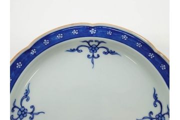 源右衛門窯　有田焼　染付四方唐草　(大)約22cm　7.3寸　(小)約19cm　6.2寸　上品な佇まいの中皿10枚セット(花、取り皿、和皿、和食器、裏印、共箱付き、七寸三分、六寸二分)(R-081496)