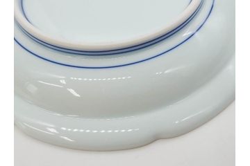 源右衛門窯　有田焼　染付四方唐草　(大)約22cm　7.3寸　(小)約19cm　6.2寸　上品な佇まいの中皿10枚セット(花、取り皿、和皿、和食器、裏印、共箱付き、七寸三分、六寸二分)(R-081496)