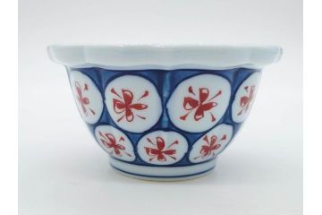 田代亮秀　有田焼　古代丸紋　小鉢　緑彩牡丹唐草紋　染錦花割紋　紺朱古代丸紋　3.5寸・7.1寸・8.9寸　優美なデザインが美しい皿2枚&鉢2客セット(向付、深鉢、大皿、深皿、和皿、和食器、裏印、共箱付き、三寸五分、七寸一分、八寸九分)(R-081497)