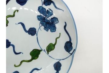 田代亮秀　有田焼　古代丸紋　小鉢　緑彩牡丹唐草紋　染錦花割紋　紺朱古代丸紋　3.5寸・7.1寸・8.9寸　優美なデザインが美しい皿2枚&鉢2客セット(向付、深鉢、大皿、深皿、和皿、和食器、裏印、共箱付き、三寸五分、七寸一分、八寸九分)(R-081497)