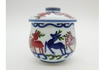 田代亮秀　有田焼　染錦　図変わり　約8.3cm　2.7寸　繊細な絵付けが見事な蒸茶碗6客セット(動物、果物、花割、野苺唐草、群鹿、梅花丸紋、裏印、和食器、共箱付き、二寸七分)(R-081498)