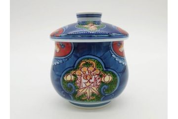 田代亮秀　有田焼　染錦　図変わり　約8.3cm　2.7寸　繊細な絵付けが見事な蒸茶碗6客セット(動物、果物、花割、野苺唐草、群鹿、梅花丸紋、裏印、和食器、共箱付き、二寸七分)(R-081498)