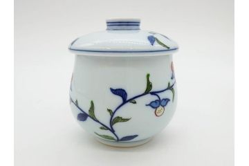 田代亮秀　有田焼　染錦　図変わり　約8.3cm　2.7寸　繊細な絵付けが見事な蒸茶碗6客セット(動物、果物、花割、野苺唐草、群鹿、梅花丸紋、裏印、和食器、共箱付き、二寸七分)(R-081498)