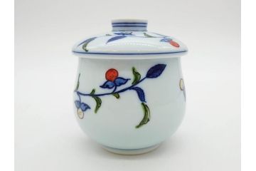 田代亮秀　有田焼　染錦　図変わり　約8.3cm　2.7寸　繊細な絵付けが見事な蒸茶碗6客セット(動物、果物、花割、野苺唐草、群鹿、梅花丸紋、裏印、和食器、共箱付き、二寸七分)(R-081498)