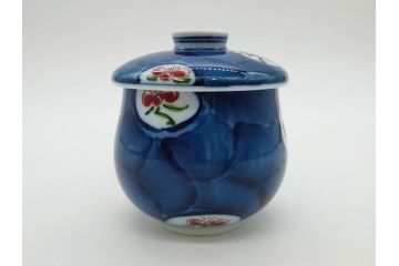 田代亮秀　有田焼　染錦　図変わり　約8.3cm　2.7寸　繊細な絵付けが見事な蒸茶碗6客セット(動物、果物、花割、野苺唐草、群鹿、梅花丸紋、裏印、和食器、共箱付き、二寸七分)(R-081498)