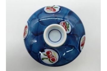 田代亮秀　有田焼　染錦　図変わり　約8.3cm　2.7寸　繊細な絵付けが見事な蒸茶碗6客セット(動物、果物、花割、野苺唐草、群鹿、梅花丸紋、裏印、和食器、共箱付き、二寸七分)(R-081498)