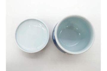 田代亮秀　有田焼　染錦　図変わり　約8.3cm　2.7寸　繊細な絵付けが見事な蒸茶碗6客セット(動物、果物、花割、野苺唐草、群鹿、梅花丸紋、裏印、和食器、共箱付き、二寸七分)(R-081498)