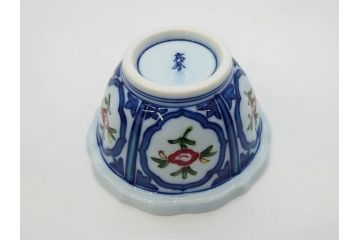 田代亮秀　有田焼　染錦面取唐花　絵変り　角皿　稔割祥瑞　3.6寸・4.5寸・5.4寸　皿10枚&小鉢セット(花割、向付、深鉢、深皿、銘々皿、取り皿、中皿、和皿、和食器、共箱付き、三寸六分、四寸五分、五寸四分)(R-081499)