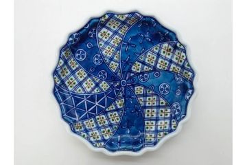 田代亮秀　有田焼　染錦祥瑞双魚見込　梅花丸紋　野苺唐草紋　稔割祥瑞　5.5寸・7寸・7.1寸　匠の技が光る鉢3客&皿5客セット(果物、吉祥文様、深鉢、深皿、銘々皿、和皿、中皿、和食器、共箱付き、五寸五分、七寸、七寸一分)(R-081500)