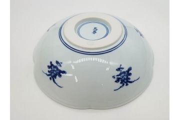 田代亮秀　有田焼　染錦鳳凰唐草紋　花割紋　花唐草紋　万歴風双龍紋　5.2寸・7寸・7.6寸・1尺　華やかな雰囲気の皿2枚&鉢2客セット(鳥、竜、深鉢、中皿、大皿、尺皿、深皿、和皿、和食器、裏印、共箱付き、五寸二分、七寸、七寸六分、一尺)(R-081501)