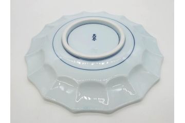 田代亮秀　有田焼　染錦鳳凰唐草紋　花割紋　花唐草紋　万歴風双龍紋　5.2寸・7寸・7.6寸・1尺　華やかな雰囲気の皿2枚&鉢2客セット(鳥、竜、深鉢、中皿、大皿、尺皿、深皿、和皿、和食器、裏印、共箱付き、五寸二分、七寸、七寸六分、一尺)(R-081501)
