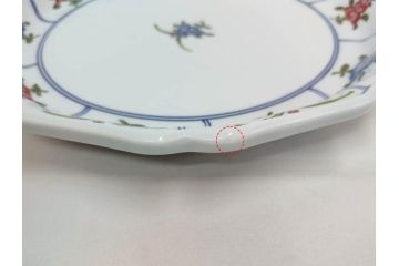 田代亮秀　有田焼　古赤絵魚藻紋 約23.3cm 7.6寸/染錦亀甲秋桜紋 約27cm 8.9寸/花割紋 約27.4cm 9寸　華麗な彩色が美しい皿3枚セット(中皿、大皿、深皿、和皿、和食器、裏印、共箱付き、七寸六分、八寸九分、九寸)(R-081502)