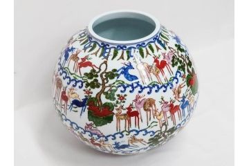 田代亮秀　有田焼　染錦群鹿紋　高さ 約28cm　華やかで温かみを感じる壷(花生、花瓶、花器、花入れ、壺、裏印、共箱付き)(R-081504)