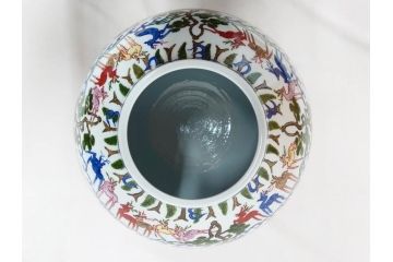 田代亮秀　有田焼　染錦群鹿紋　高さ 約28cm　華やかで温かみを感じる壷(花生、花瓶、花器、花入れ、壺、裏印、共箱付き)(R-081504)