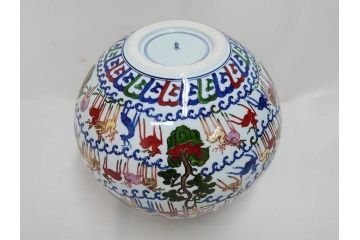 田代亮秀　有田焼　染錦群鹿紋　高さ 約28cm　華やかで温かみを感じる壷(花生、花瓶、花器、花入れ、壺、裏印、共箱付き)(R-081504)