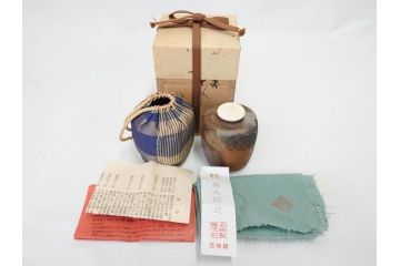 小西陶蔵　青備前　香炉/備前　茶入れ　土の温かみを感じる味わい深い香炉&茶入セット(香爐、仏具、茶道具、茶陶、茶入れ、抹茶、蓋物、小蓋物、共箱付き、仕覆付き)(R-081506)