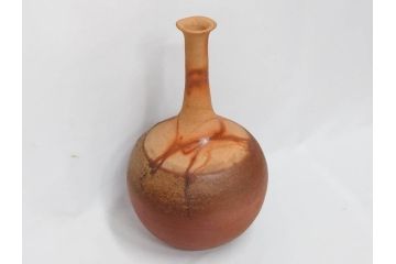 小西陶蔵　備前　長首　高さ 約36cm　窯変の美が際立つ花入(花瓶、花器、花生、花活、和食器、裏印、共箱付き)(R-081507)
