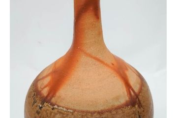 小西陶蔵　備前　長首　高さ 約36cm　窯変の美が際立つ花入(花瓶、花器、花生、花活、和食器、裏印、共箱付き)(R-081507)