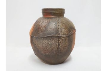 小西陶蔵　備前　耳付　侘び寂びの趣が漂う花入3点&壷セット(花生、花活、花器、花瓶、壺、和食器、裏印、共箱付き)(R-081508)