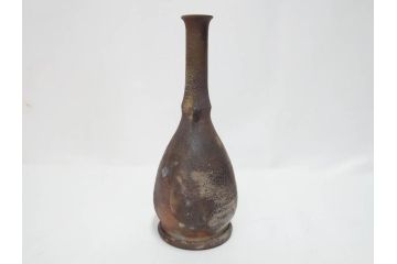 小西陶蔵　備前　耳付　侘び寂びの趣が漂う花入3点&壷セット(花生、花活、花器、花瓶、壺、和食器、裏印、共箱付き)(R-081508)