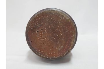 小西陶蔵　備前　耳付　侘び寂びの趣が漂う花入3点&壷セット(花生、花活、花器、花瓶、壺、和食器、裏印、共箱付き)(R-081508)