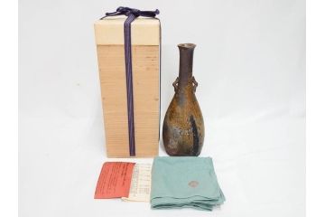 小西陶蔵　備前　耳付　侘び寂びの趣が漂う花入3点&壷セット(花生、花活、花器、花瓶、壺、和食器、裏印、共箱付き)(R-081508)