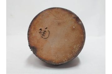 小西陶蔵　備前　耳付　侘び寂びの趣が漂う花入3点&壷セット(花生、花活、花器、花瓶、壺、和食器、裏印、共箱付き)(R-081508)