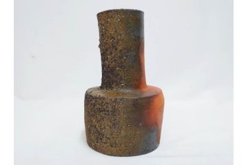 小西陶蔵　備前　砧花入　土の自然な風合いが際立つ花入3点&皿セット(四方、中皿、角皿、和皿、和食器、花生、花活、花器、花瓶、裏印、共箱付き)(R-081509)