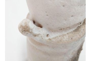 金森伸郎　志野焼　志野灰被　雪野志野　温かみを感じる独特の風合いが魅力の花生2点セット(前田昌道書付、花活、花入、花器、花瓶、ウコン布付き、裏印、共箱付)(R-081510)
