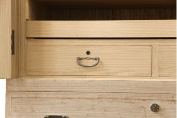 中古　国産手造り家具　御所車　上品な和を演出してくれる総桐箪笥・上段(並厚、桐たんす、着物箪笥、和タンス、衣装箪笥)(R-081524)