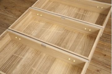 中古　国産手造り家具　御所車　上品な和を演出してくれる総桐箪笥・下段(並厚、桐たんす、収納箪笥、和タンス、衣装箪笥、チェスト、サイドチェスト)(R-081525)