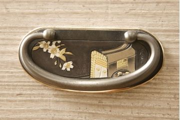 中古　国産手造り家具　御所車　上品な和を演出してくれる総桐箪笥・下段(並厚、桐たんす、収納箪笥、和タンス、衣装箪笥、チェスト、サイドチェスト)(R-081525)