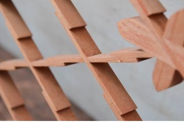 アンティーク建具　木の素朴な味わいが感じられる組子欄間1枚(明り取り、明かり取り、らんま)(R-081530)