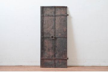 アンティーク建具　使いこまれた風合いが魅力的な鉄扉1枚(鉄板、窓、ドア)(R-081533)
