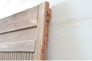 アンティーク建具　総欅(ケヤキ)材　古い木味が魅力　桟の細かい蔵戸1枚(引き戸、玄関戸、格子戸)(R-081534)
