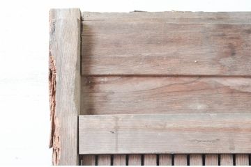 アンティーク建具　総欅(ケヤキ)材　古い木味が魅力　桟の細かい蔵戸1枚(引き戸、玄関戸、格子戸)(R-081534)