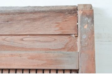 アンティーク建具　総欅(ケヤキ)材　古い木味が魅力　桟の細かい蔵戸1枚(引き戸、玄関戸、格子戸)(R-081534)