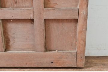 アンティーク建具　総欅(ケヤキ)材　古い木味が魅力　桟の細かい蔵戸1枚(引き戸、玄関戸、格子戸)(R-081534)