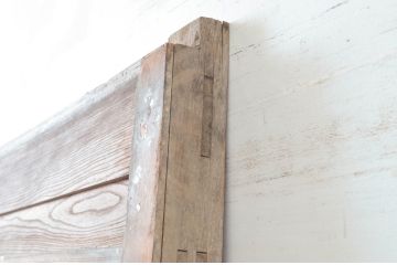 アンティーク建具　総欅(ケヤキ)材　古い木味が魅力　桟の細かい蔵戸1枚(引き戸、玄関戸、格子戸)(R-081534)