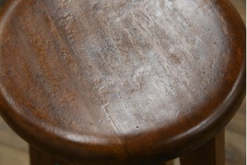 和製アンティーク　コンパクトでかわいらしいハイスツール　(R-081535)