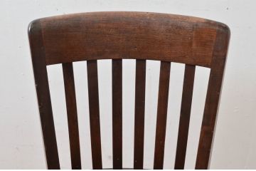 アメリカビンテージ　W.H.GUNLOCKE CHAIR CO.(W.H.ガンロックチェア社)　アンティーク調　無骨でどっしりとした佇まいのチェア(板座チェア、ダイニングチェア、椅子、イス、ヴィンテージ)(R-081541)
