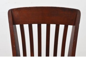 アメリカビンテージ　W.H.GUNLOCKE CHAIR CO.(W.H.ガンロックチェア社)　アンティーク調　無骨でどっしりとした佇まいのチェア(板座チェア、ダイニングチェア、椅子、イス、ヴィンテージ)(R-081541)