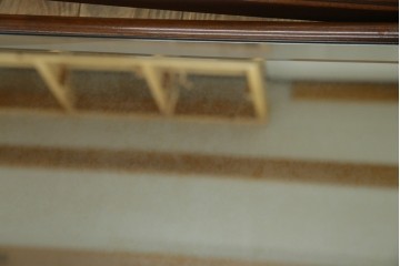 イギリスアンティーク　マホガニー材　繊細なフォルムが魅力的なスタンドミラー　(R-081552)