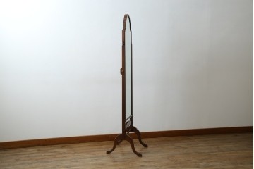 イギリスアンティーク　マホガニー材　繊細なフォルムが魅力的なスタンドミラー　(R-081552)