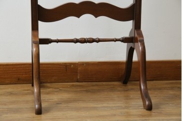 イギリスアンティーク　マホガニー材　繊細なフォルムが魅力的なスタンドミラー　(R-081552)